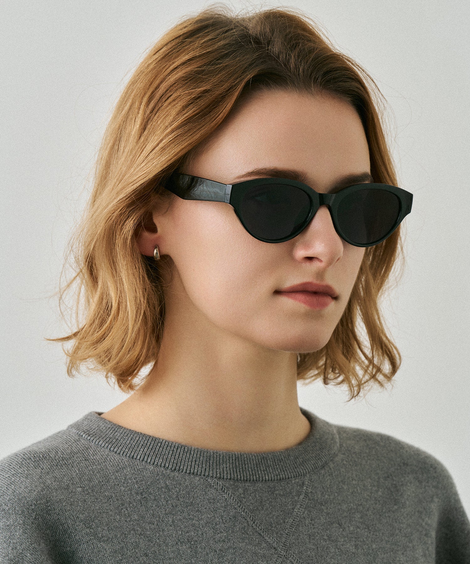 cent quarante-cinq145(black)