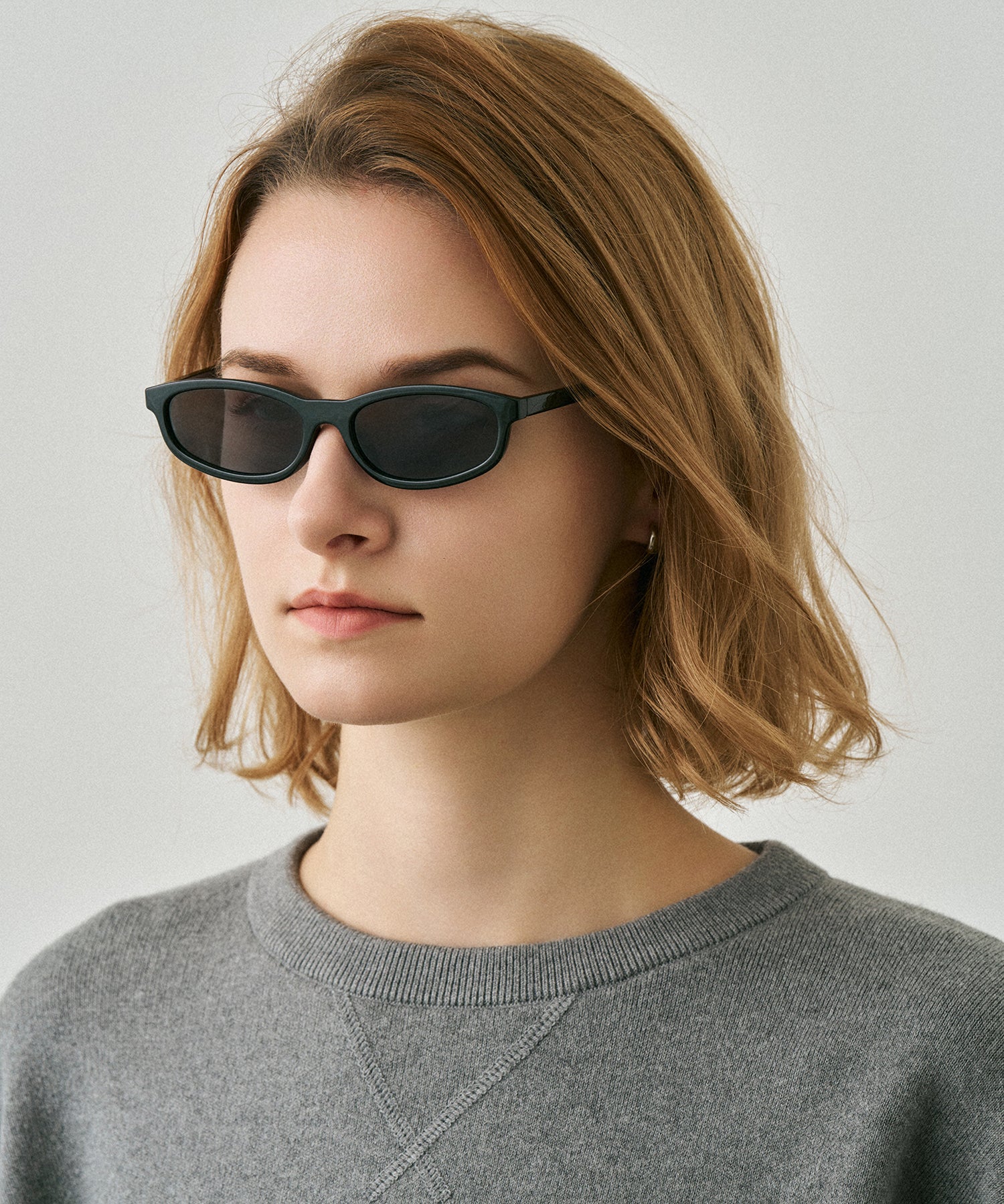 cent quarante-sept147(black)