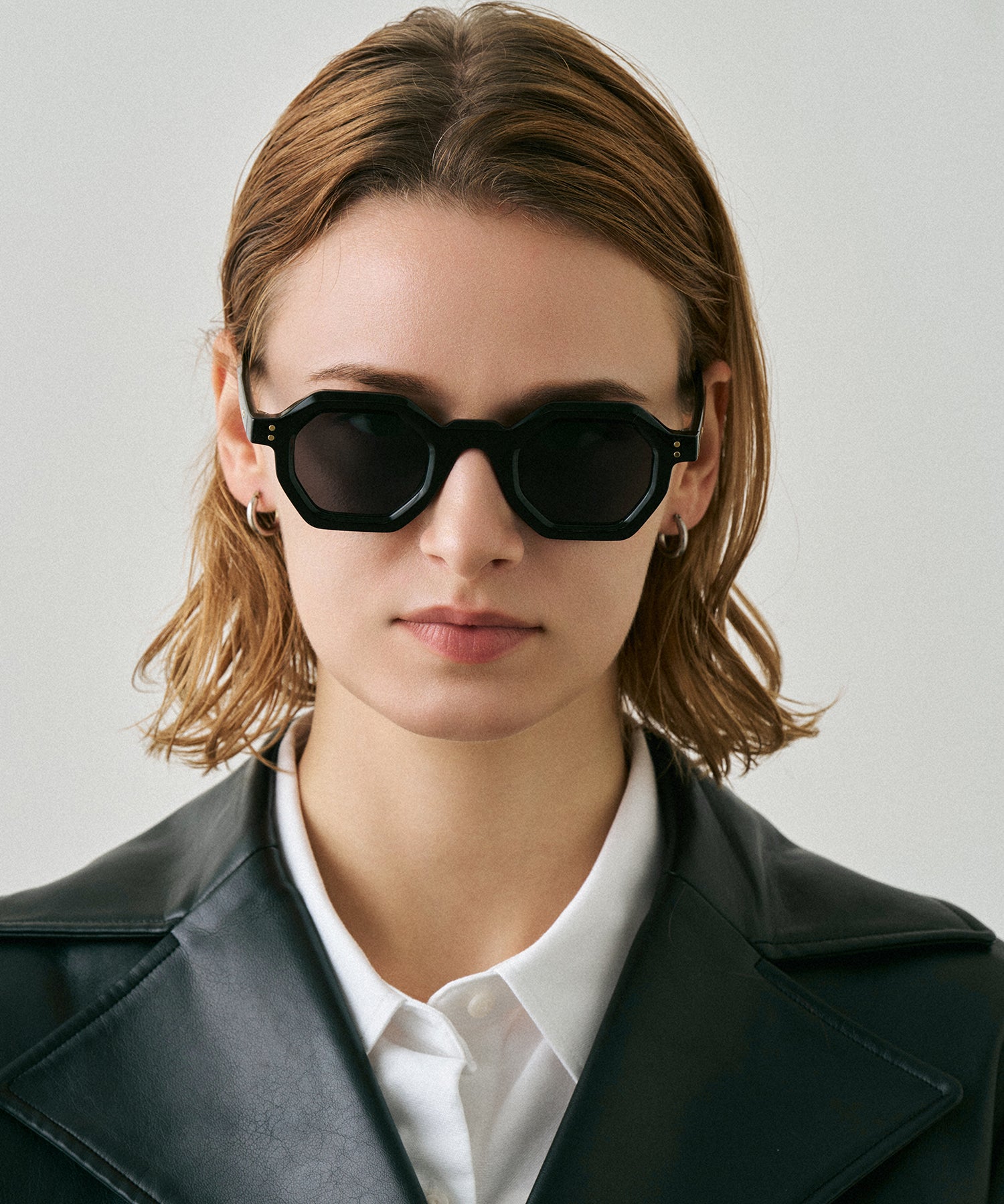 cent trente-deux132(black)