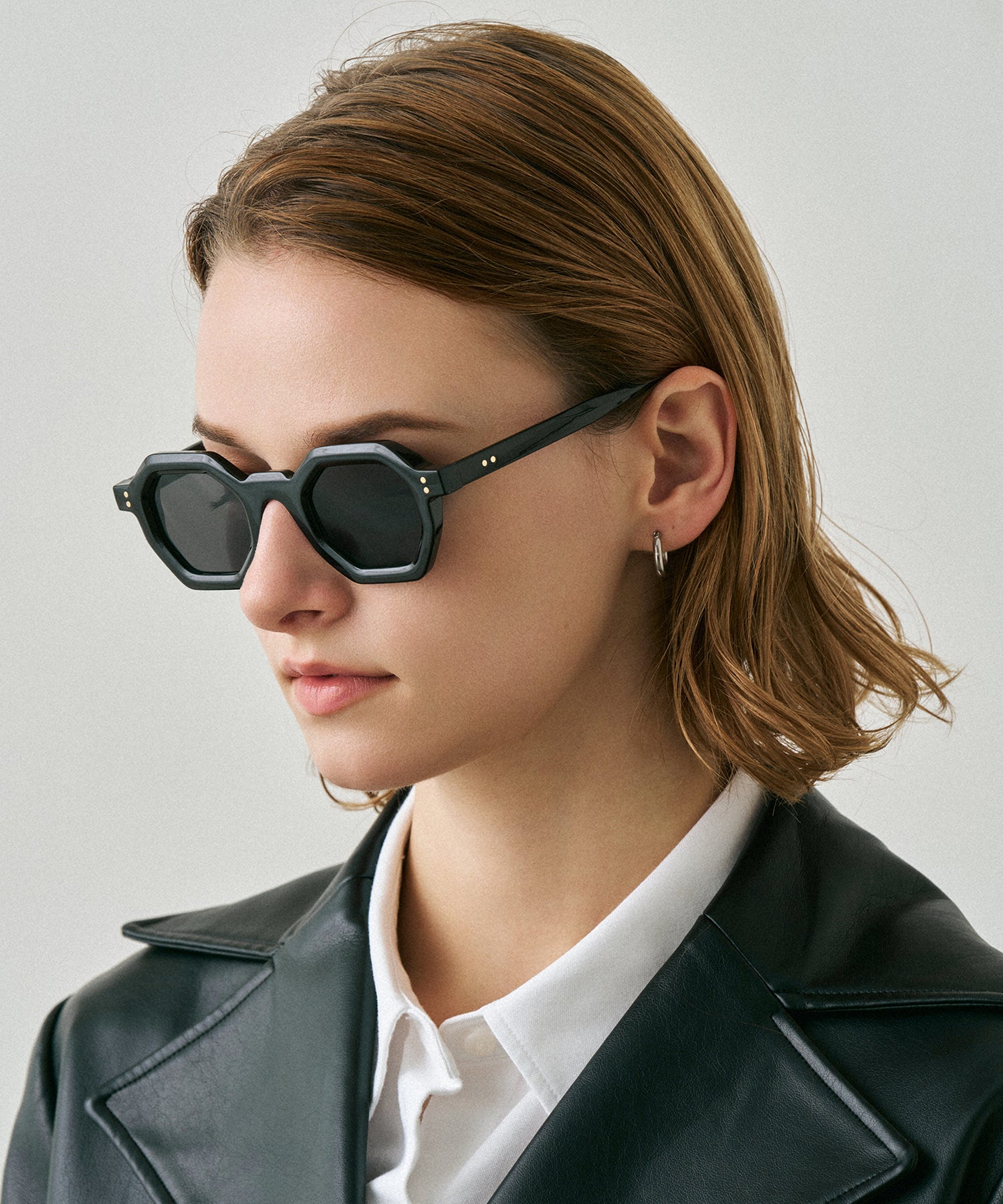 cent trente-deux132(black)