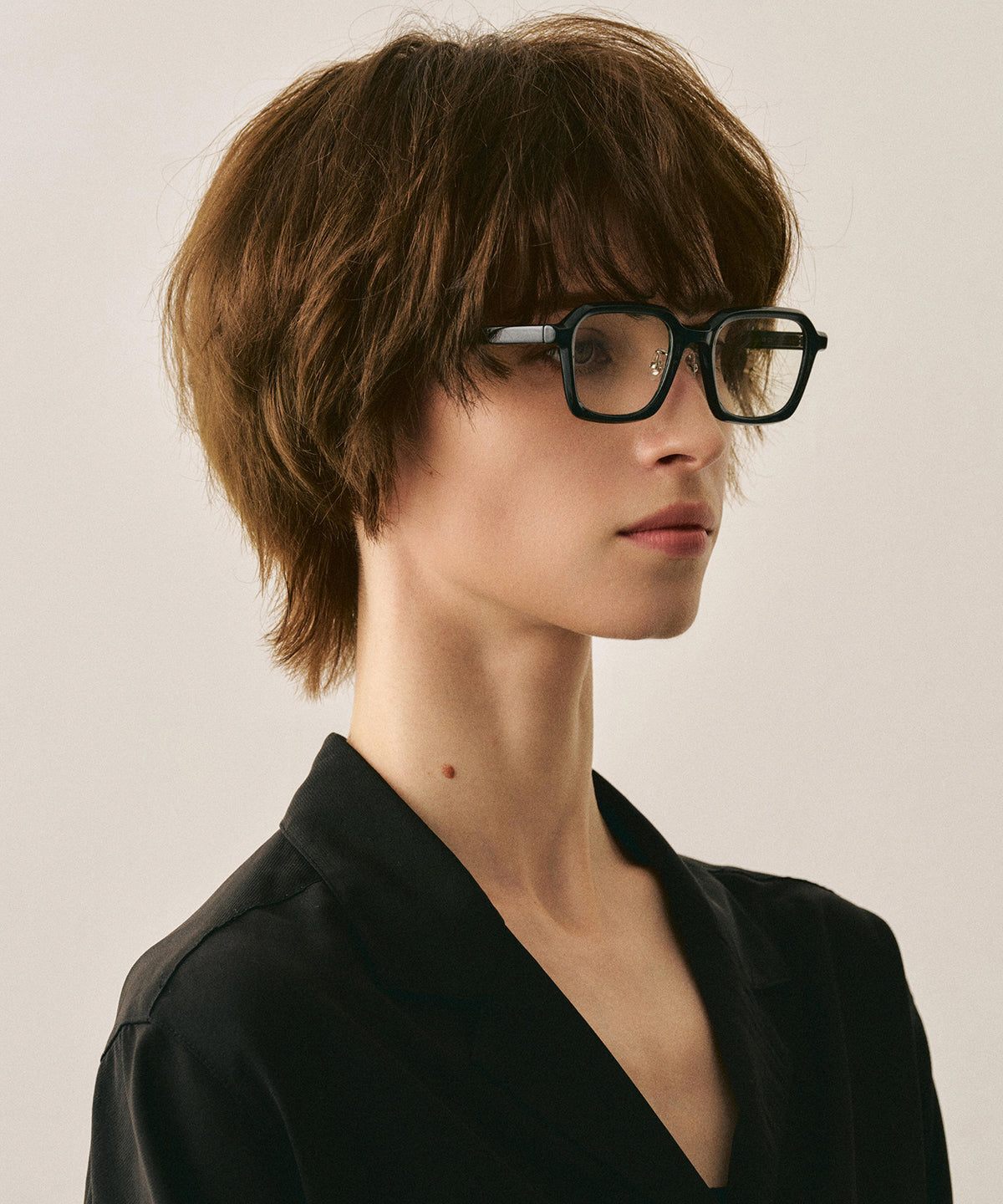 deux cent vingt-trois223(black)