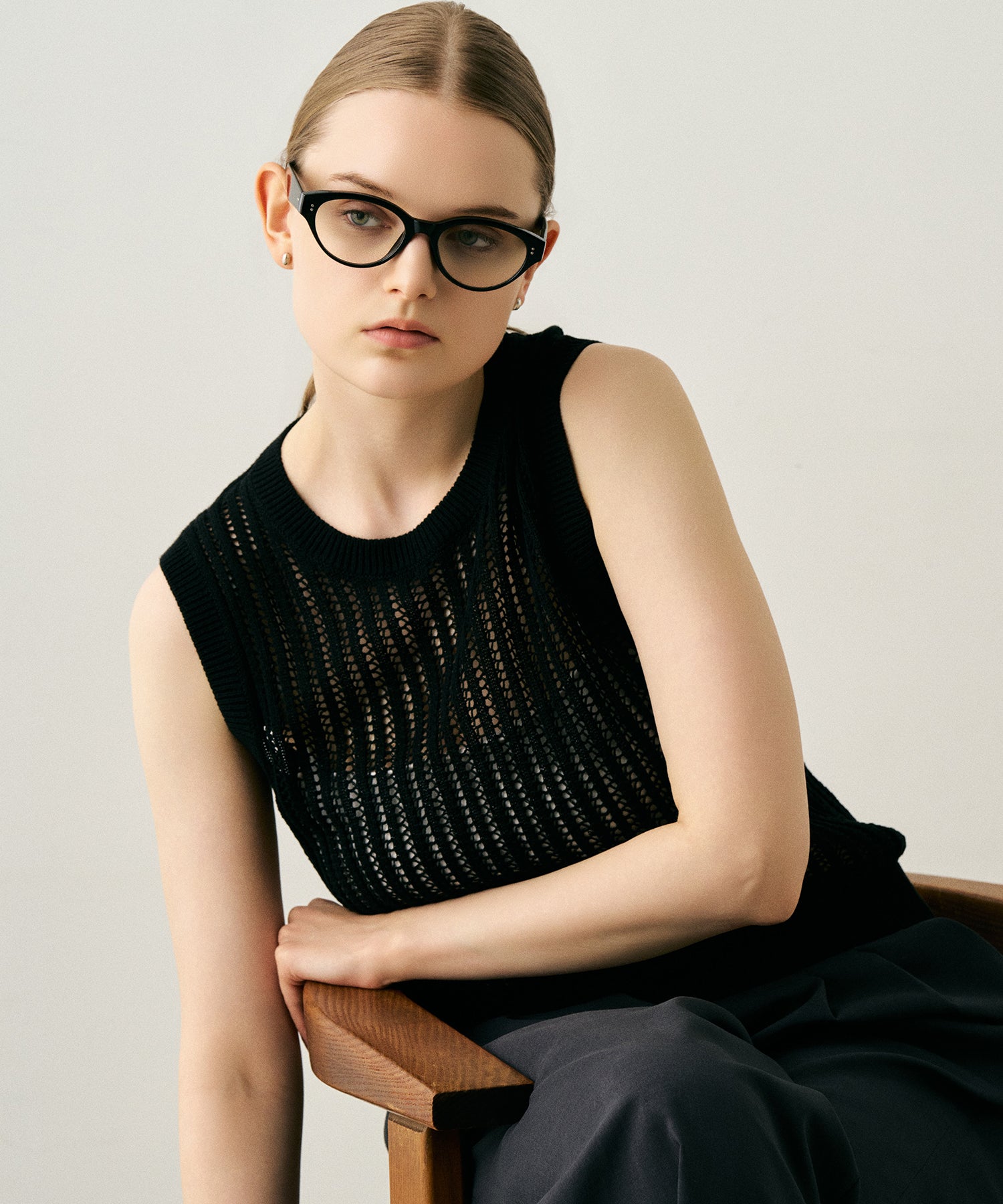 cent quatre-vingt-deux182(black)