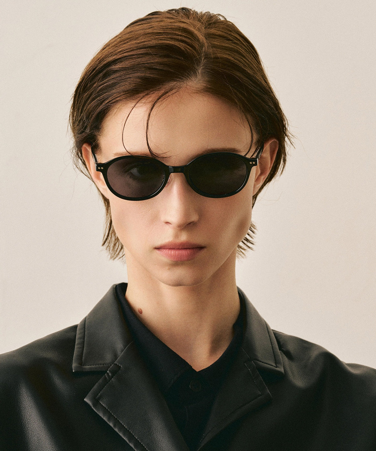 deux cent trente-six236(black)