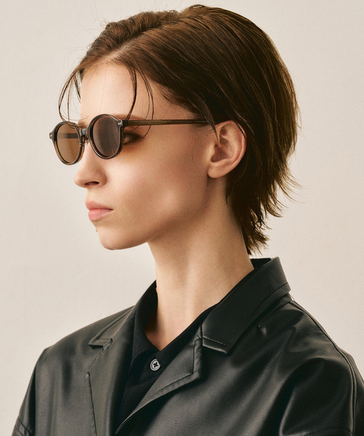 deux cent trente-six236(brown)