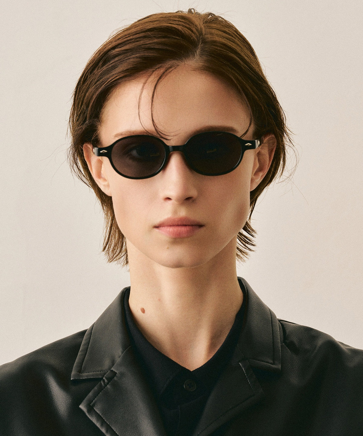 deux-cent-trente-sept237(black)