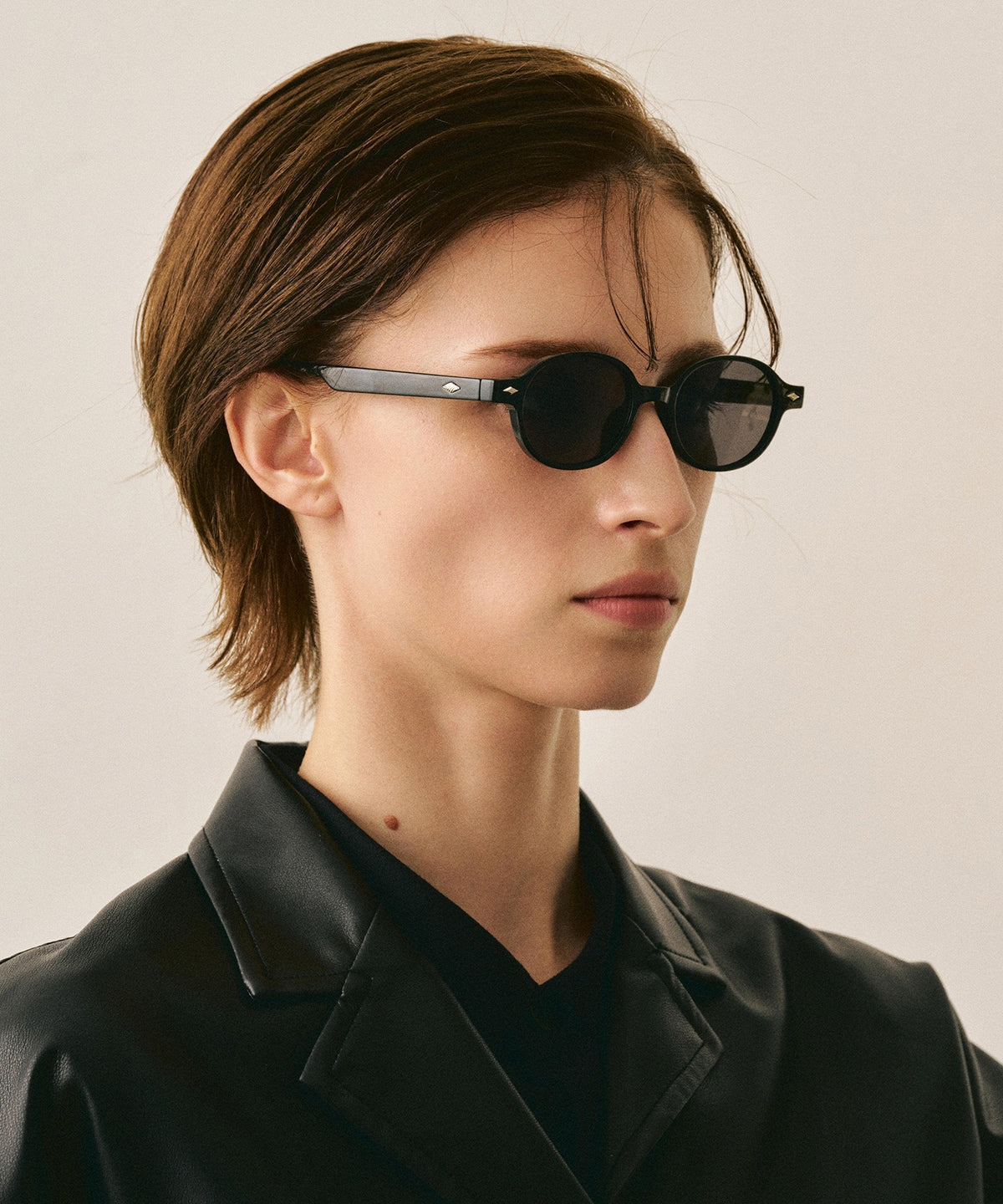 deux-cent-trente-sept237(black)