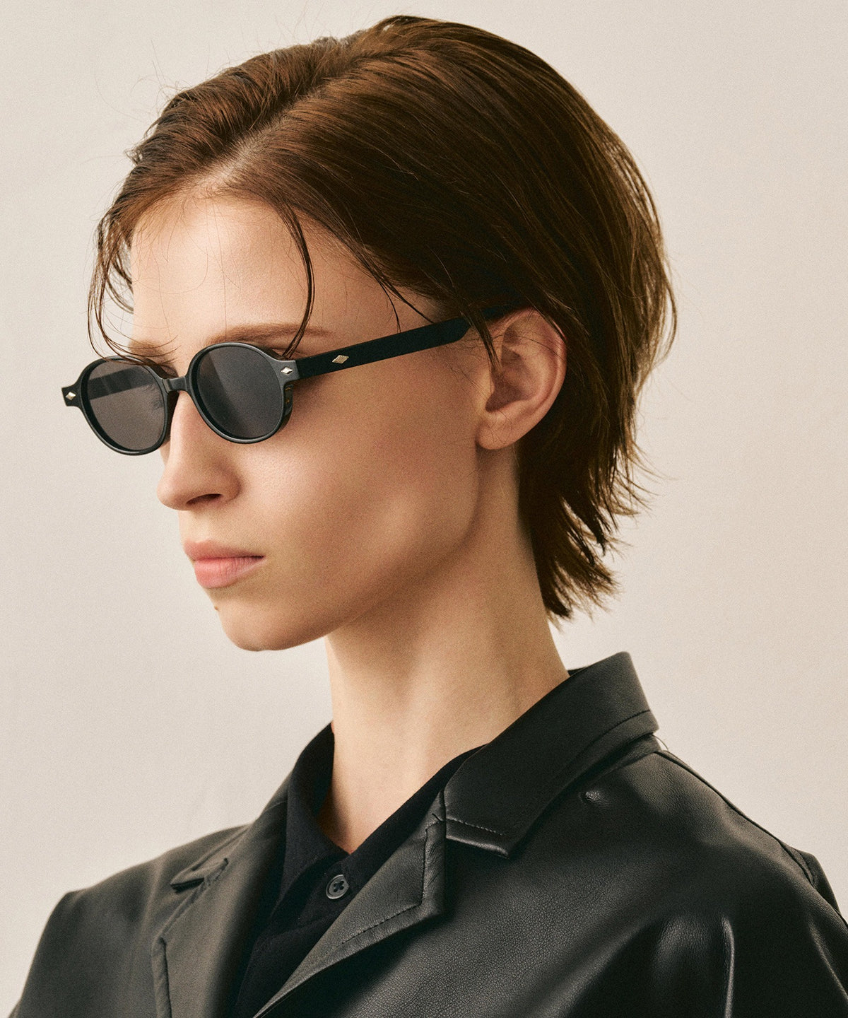 deux-cent-trente-sept237(black)