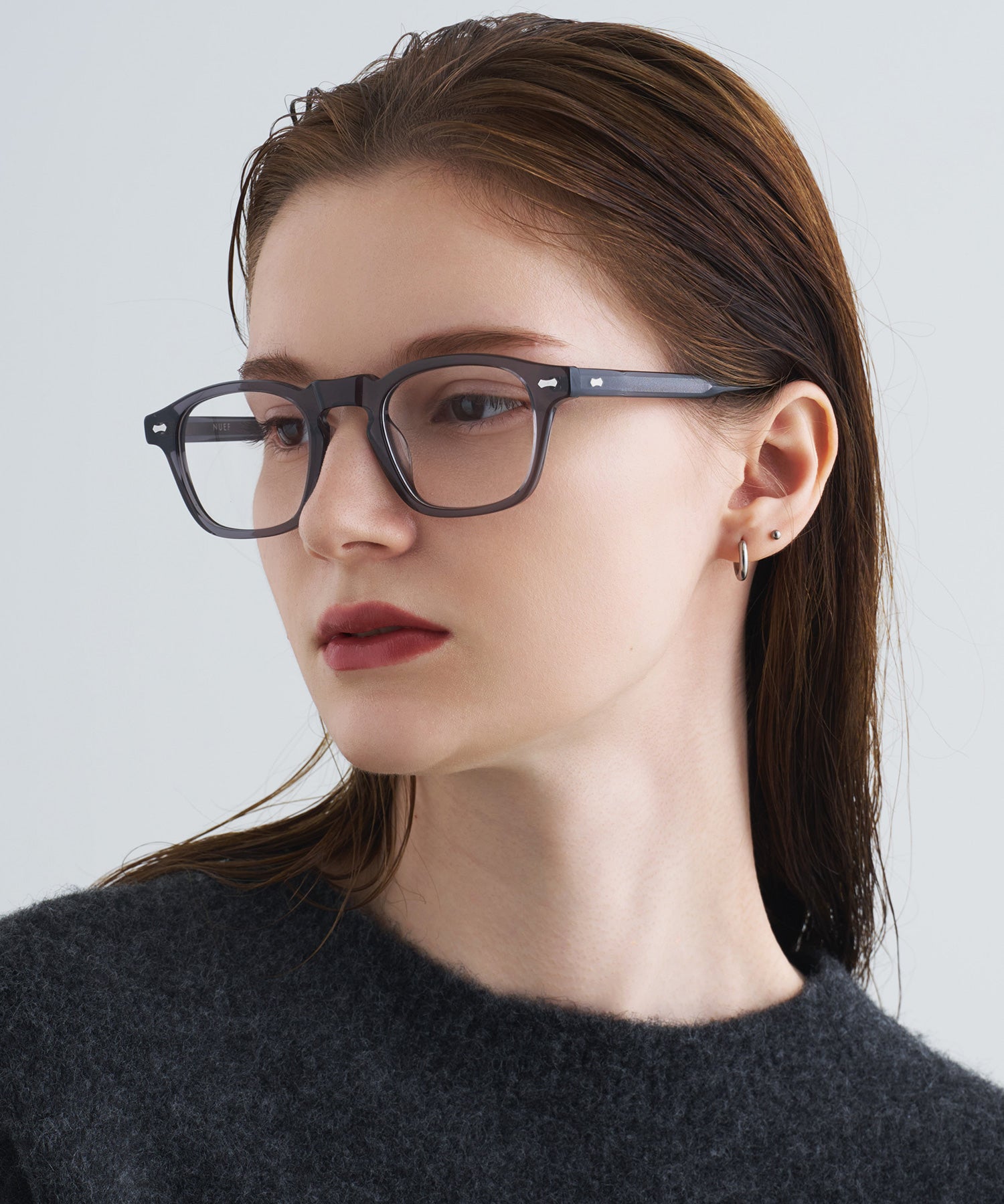 Quatre04(gray）