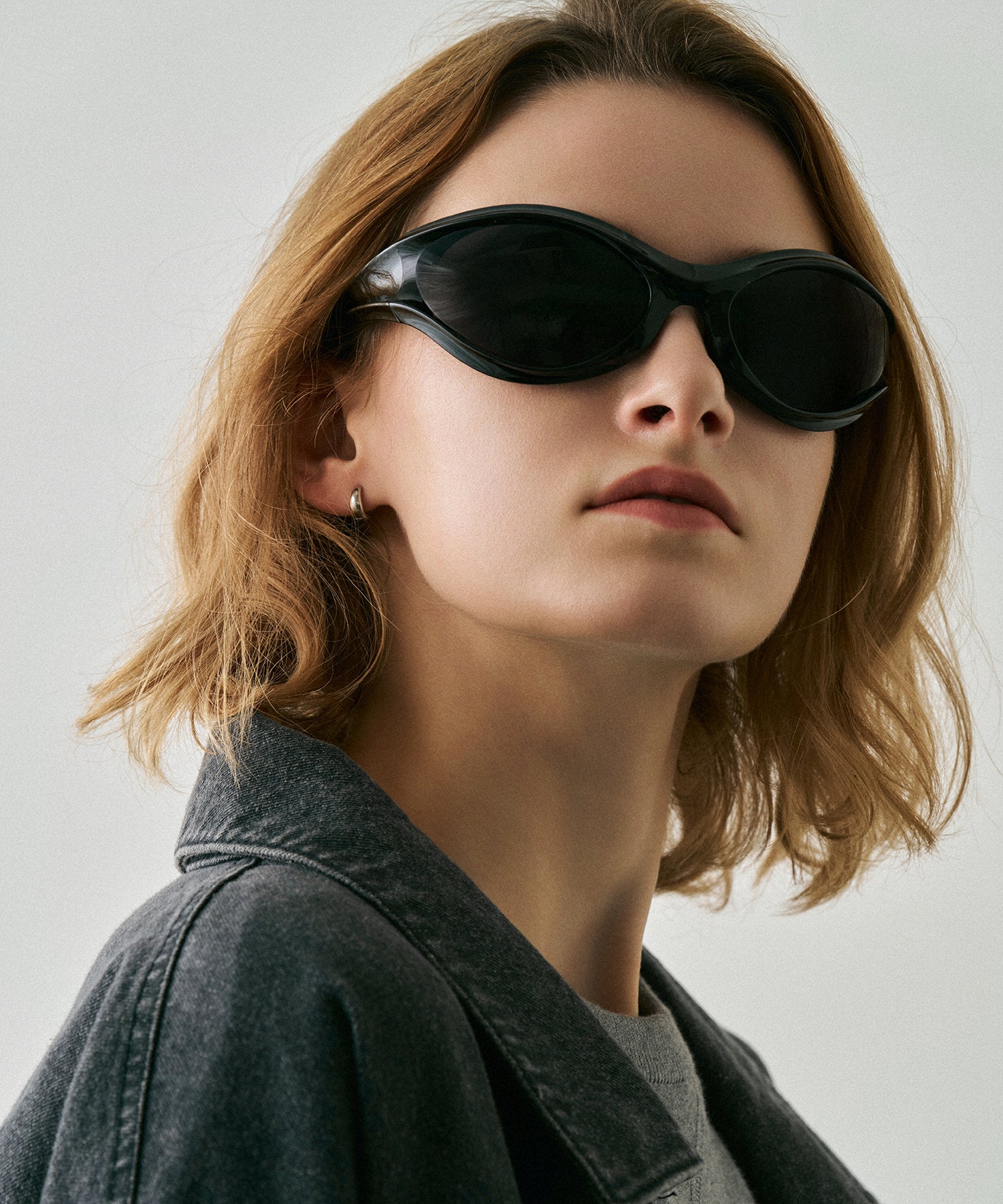 cent quarante-six146(black)