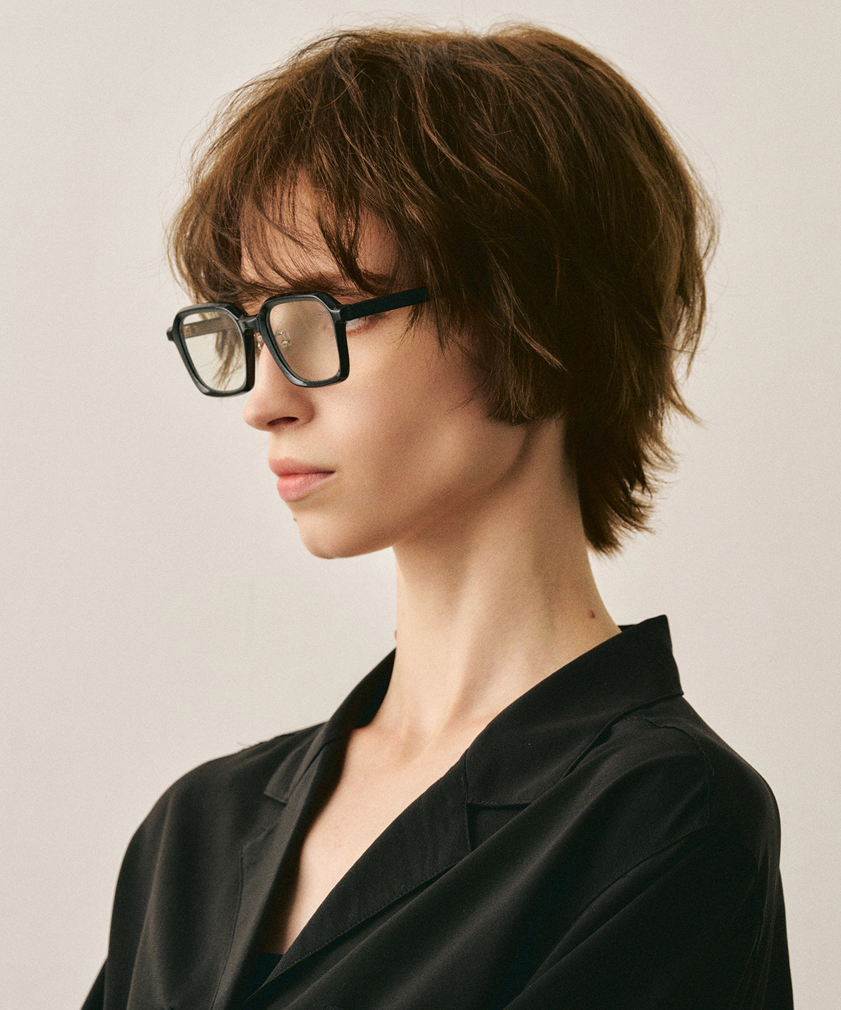 deux cent vingt-trois223(black)