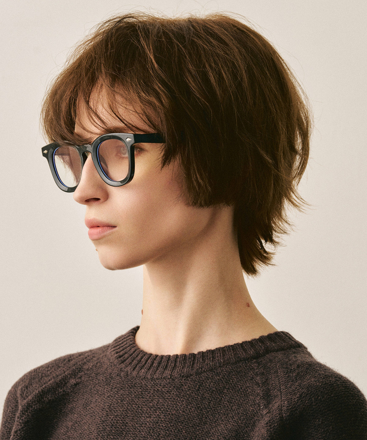 deux cent vingt-six226(black)