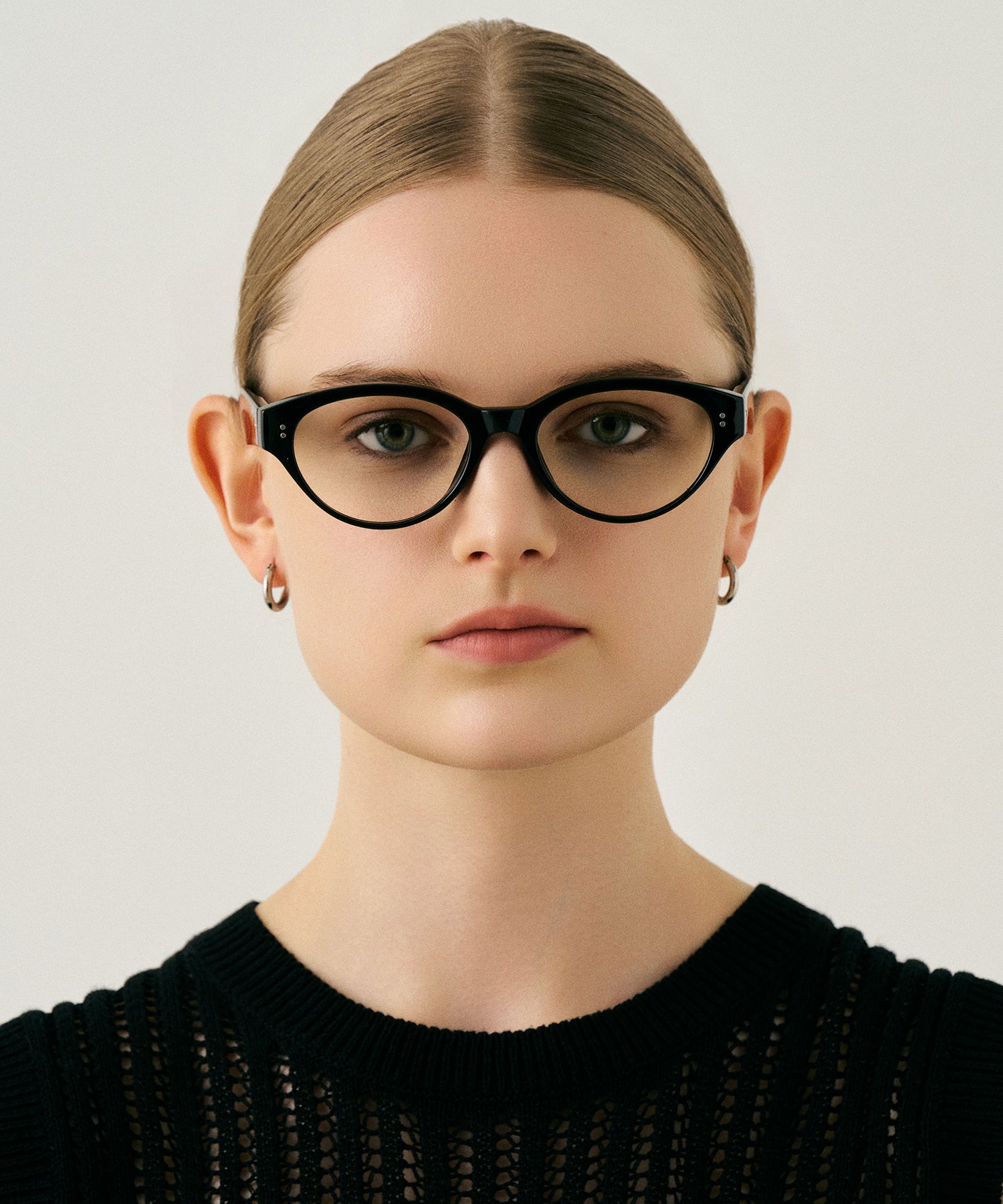 cent quatre-vingt-deux182(black）