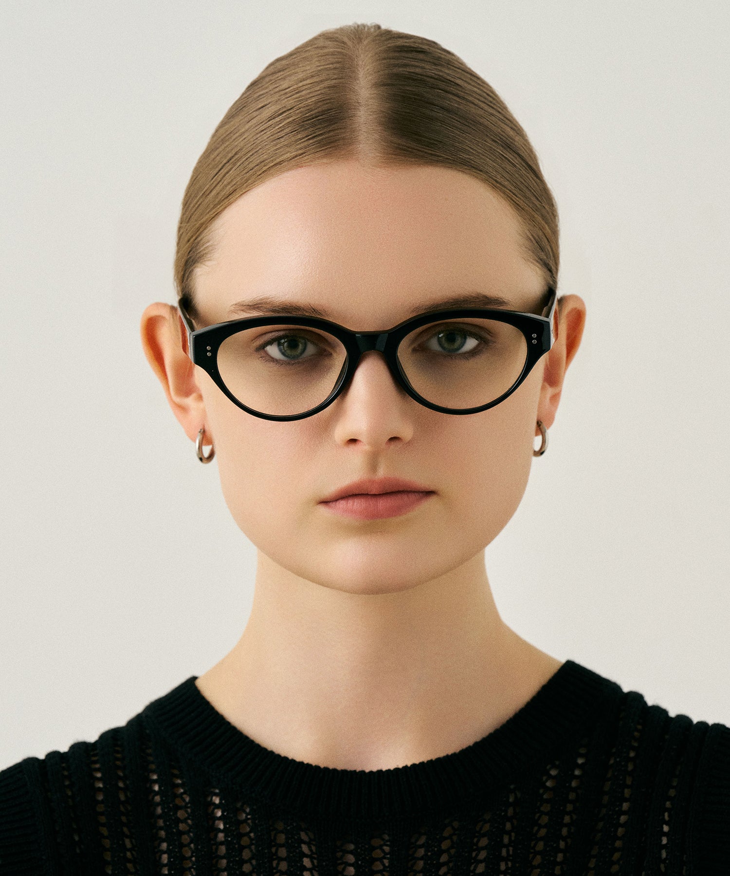 cent quatre-vingt-deux182(black）