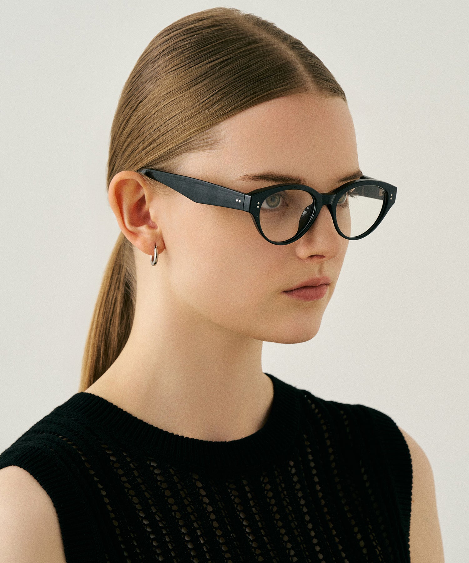 cent quatre-vingt-deux182(black）