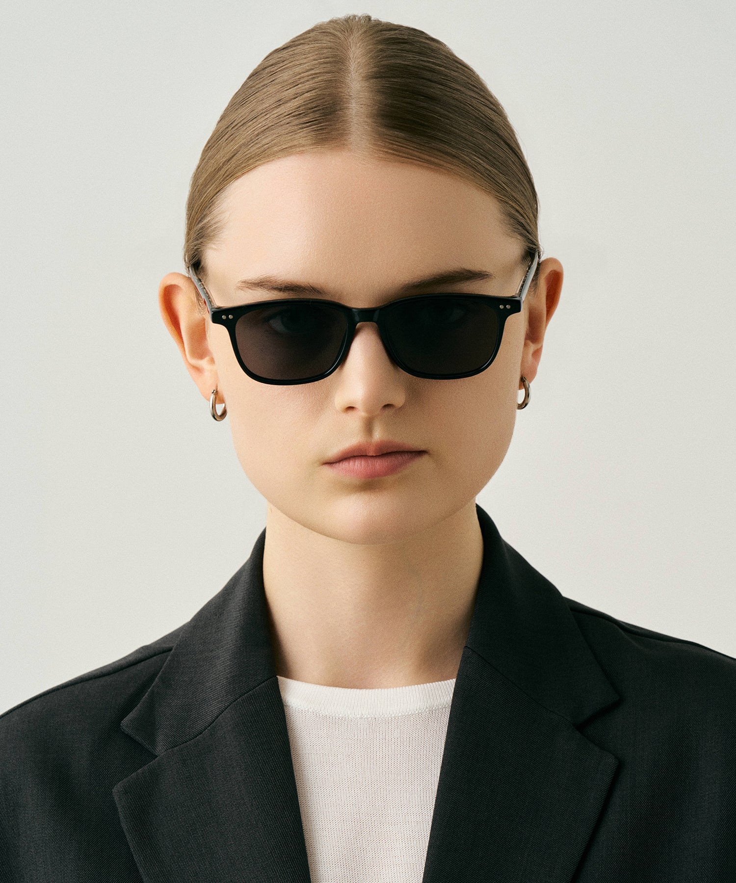 cent quatre-vingt-dix-huit198(black)